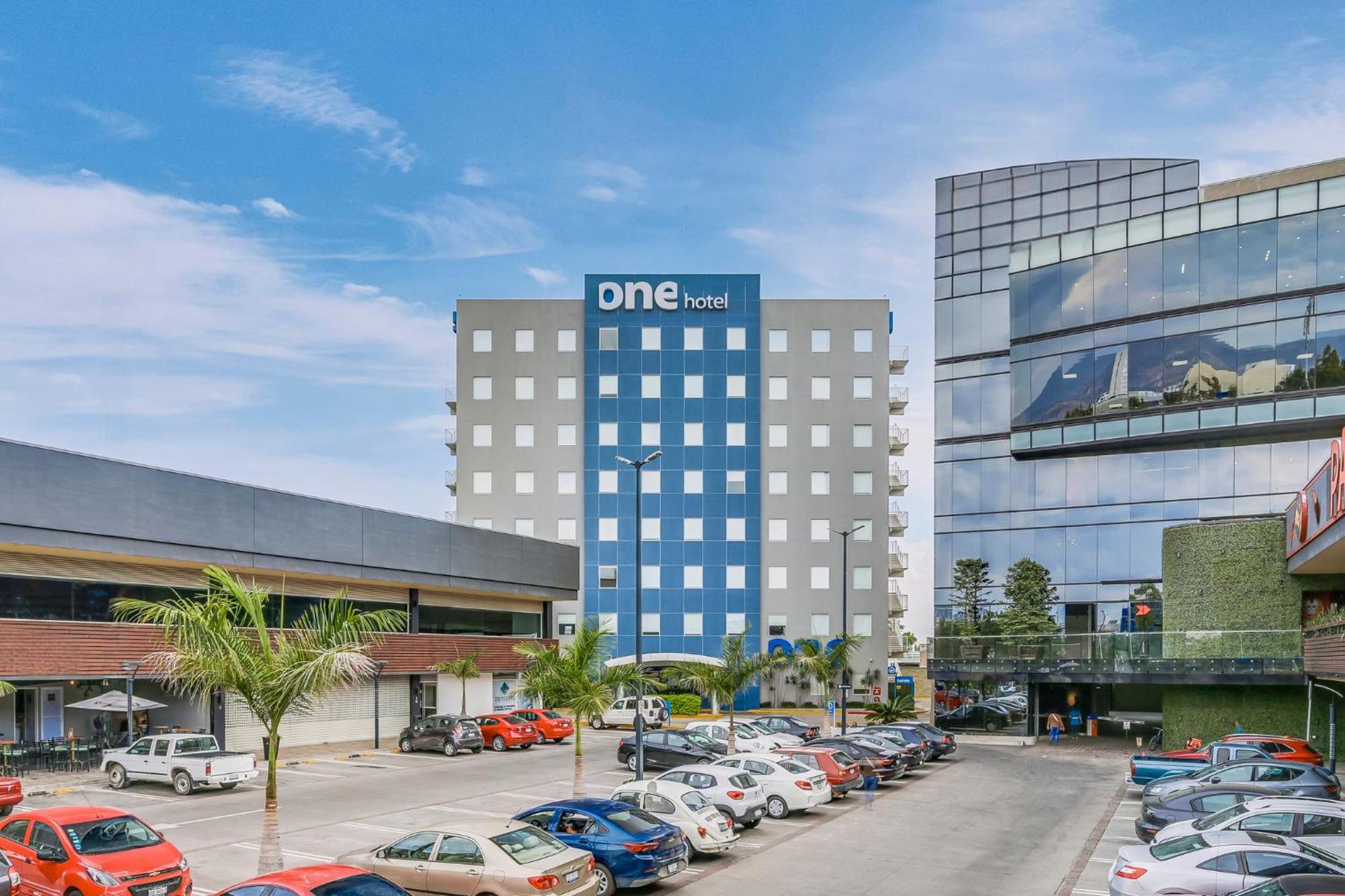 One Leon Poliforum León Exterior foto