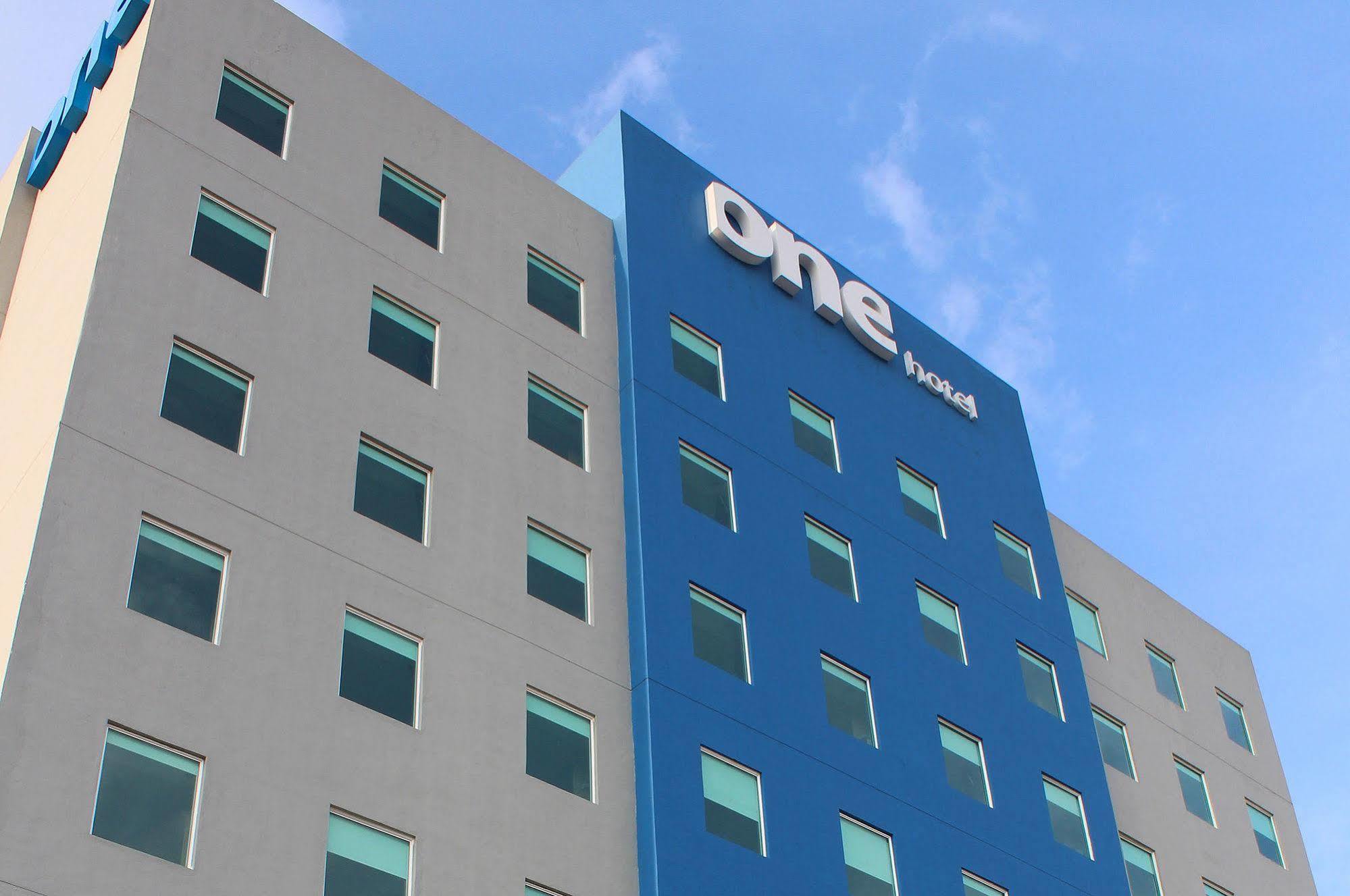 One Leon Poliforum León Exterior foto